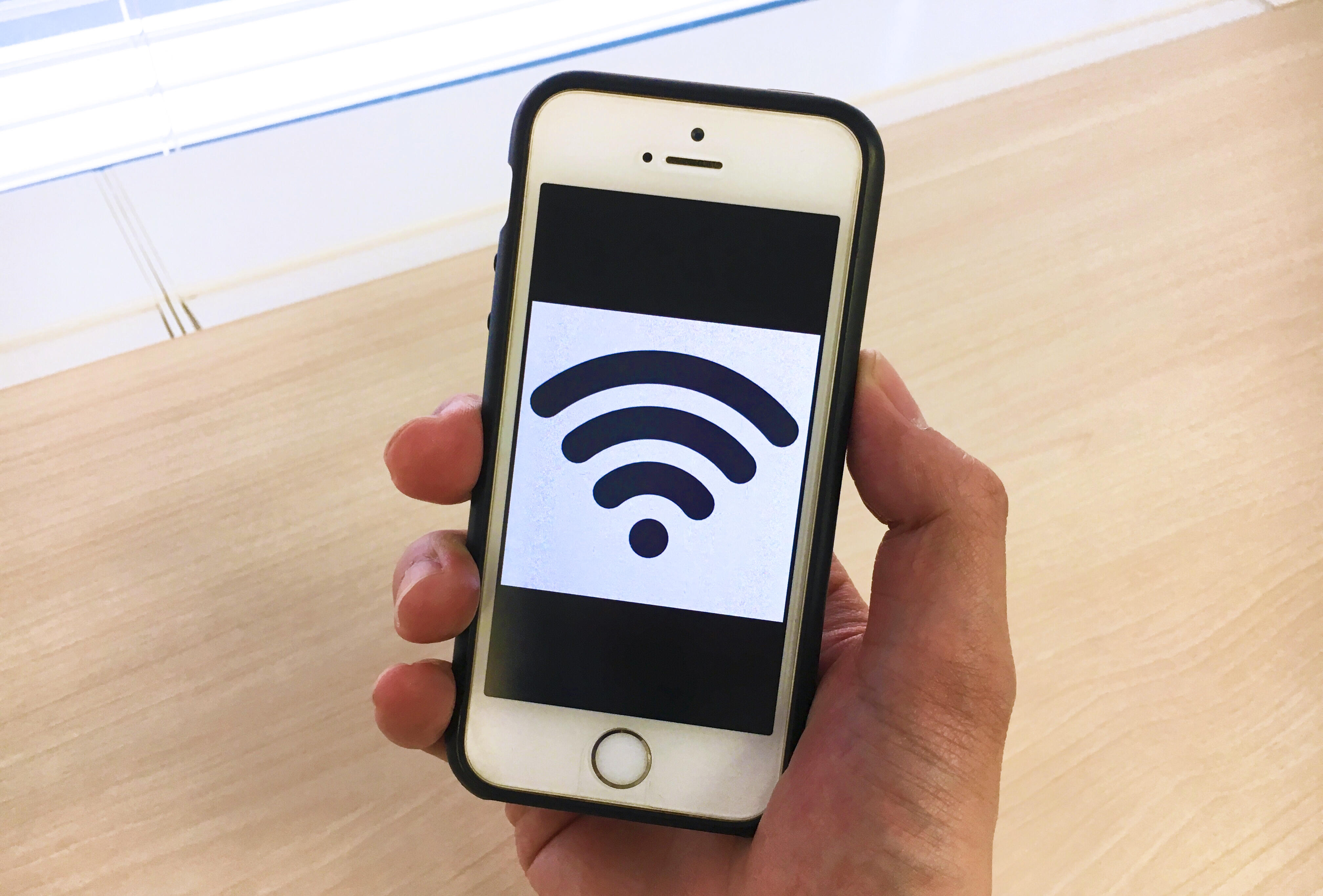 マイナビニュースに『Wi-Fi利用に関するアンケート調査』の記事を掲載しました。